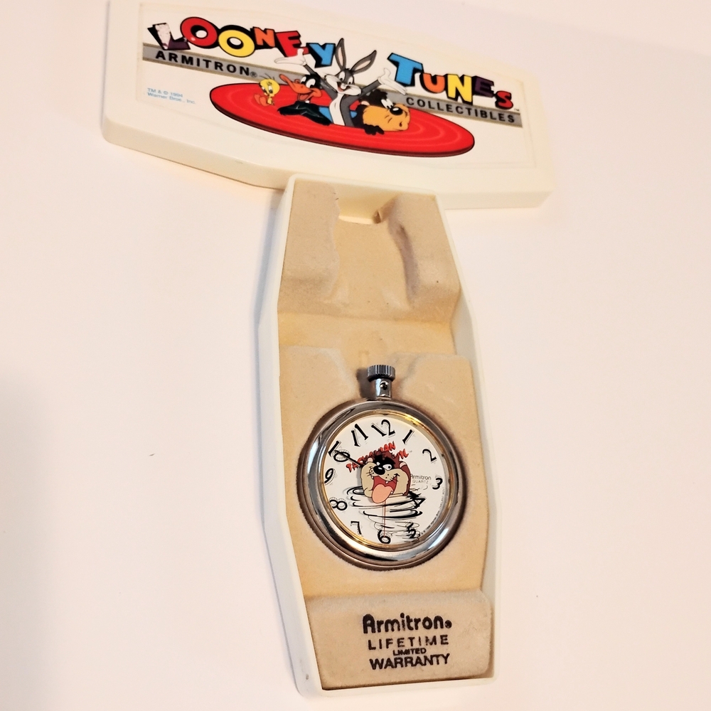 Armitron Looney Tunes Taz Manian Devil Collectible Pocket Watch